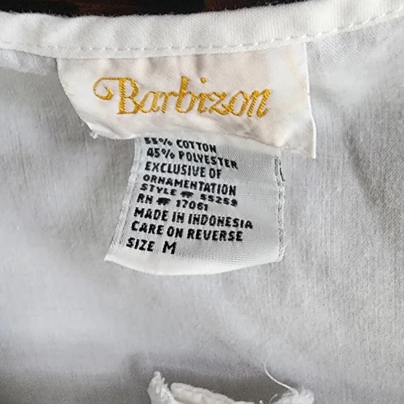 Vintage Elegant White Button-Down Nightgown Set - Picture 3 of 11